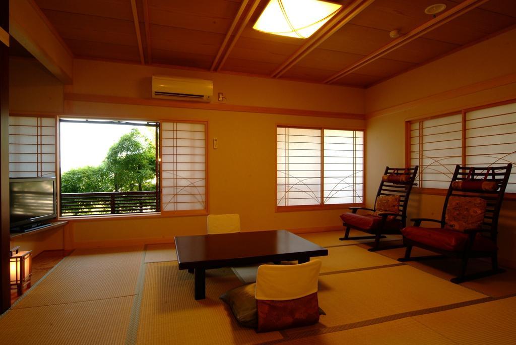Yusakaso Hakone Bilik gambar