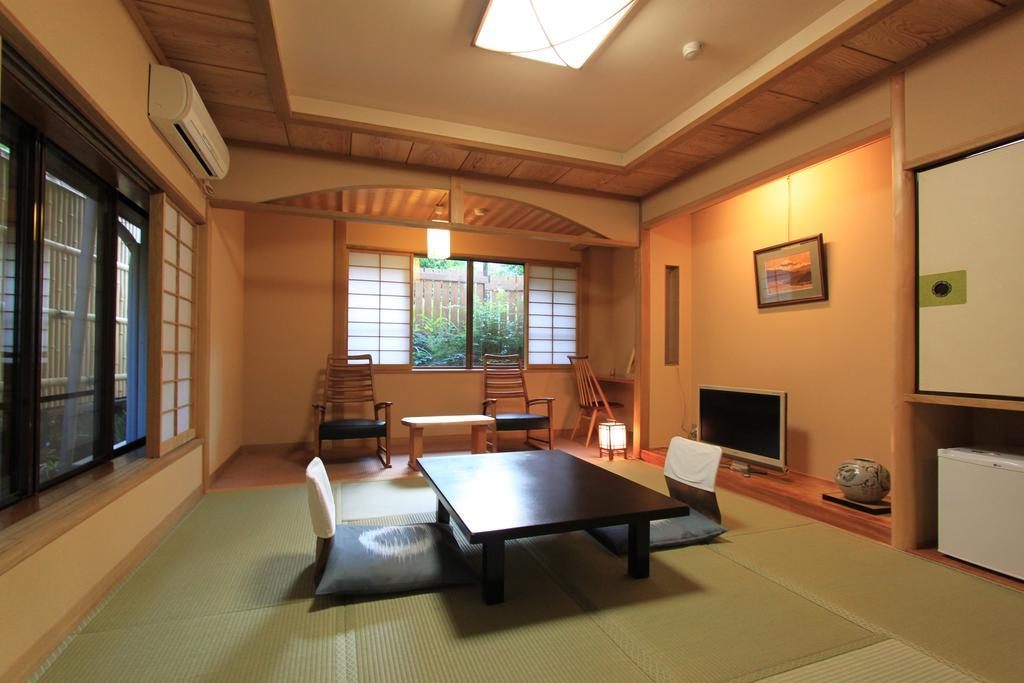 Yusakaso Hakone Bilik gambar