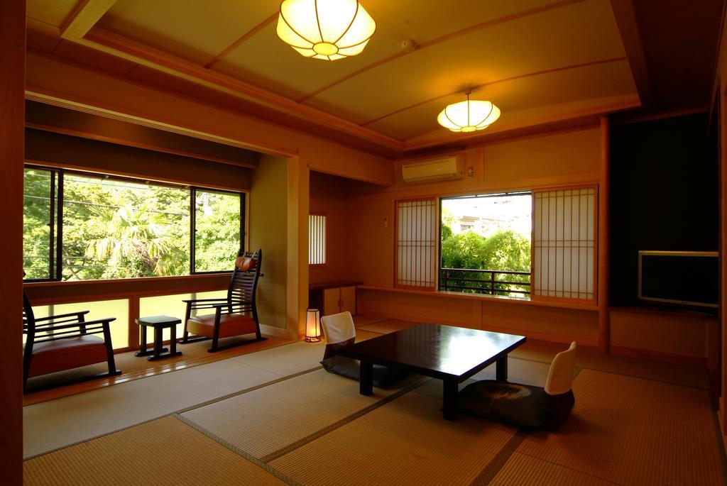 Yusakaso Hakone Bilik gambar
